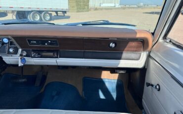 Plymouth-Valiant-1968-white-16