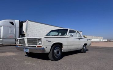 Plymouth-Valiant-1968-white-2