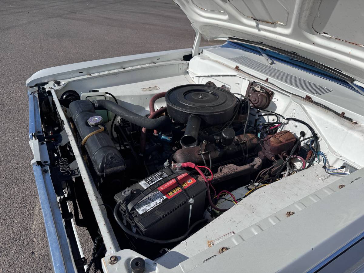 Plymouth-Valiant-1968-white-3
