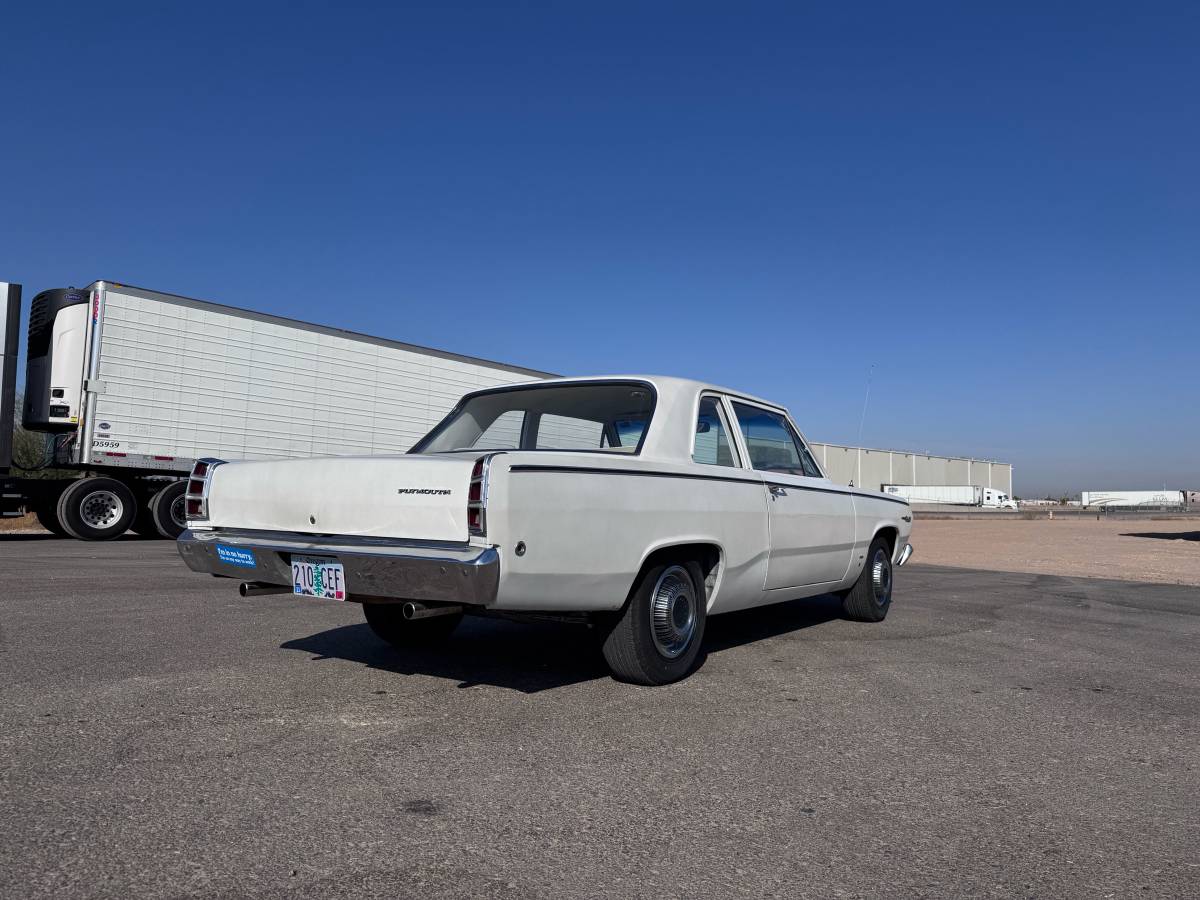 Plymouth-Valiant-1968-white-9