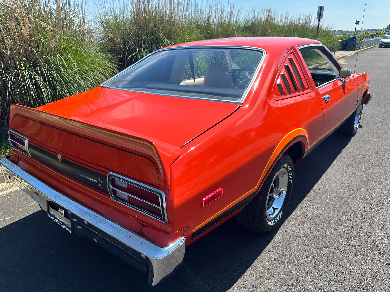 Plymouth-VoLARE-1976-Coupe-13