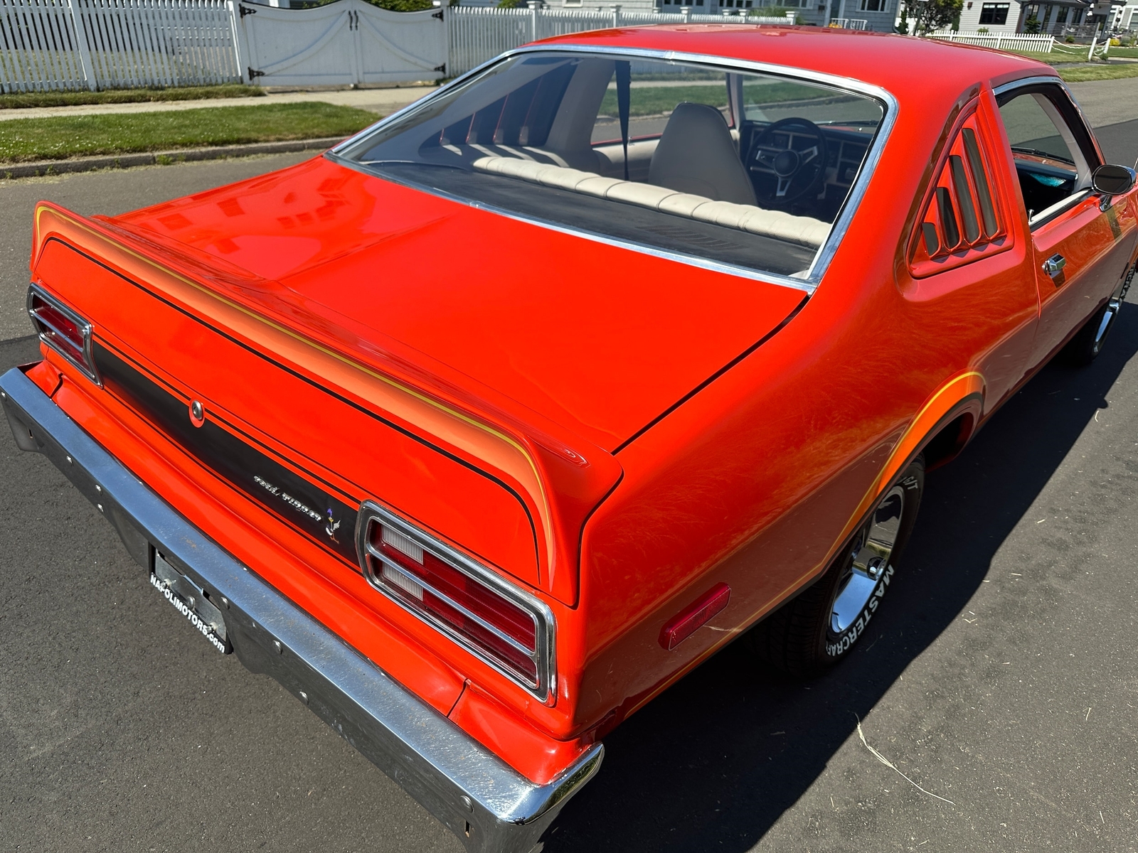 Plymouth-VoLARE-1976-Coupe-15