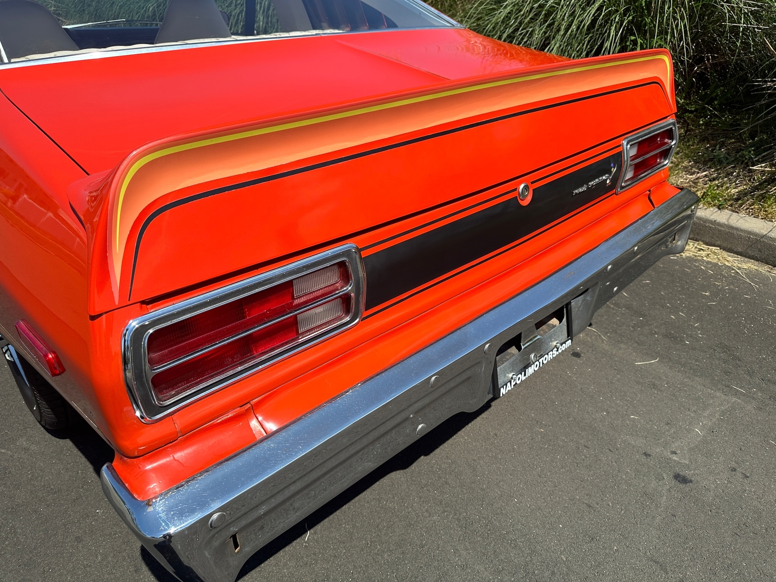 Plymouth-VoLARE-1976-Coupe-20