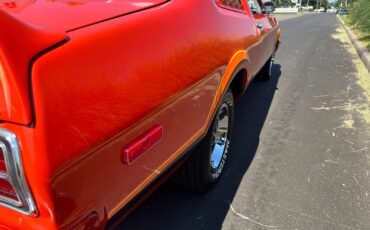 Plymouth-VoLARE-1976-Coupe-22