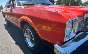 Plymouth-VoLARE-1976-Coupe-25