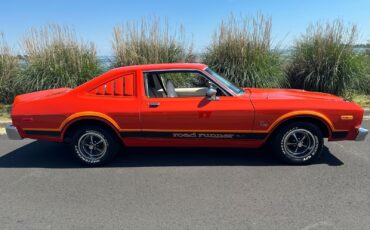 Plymouth-VoLARE-1976-Coupe-3