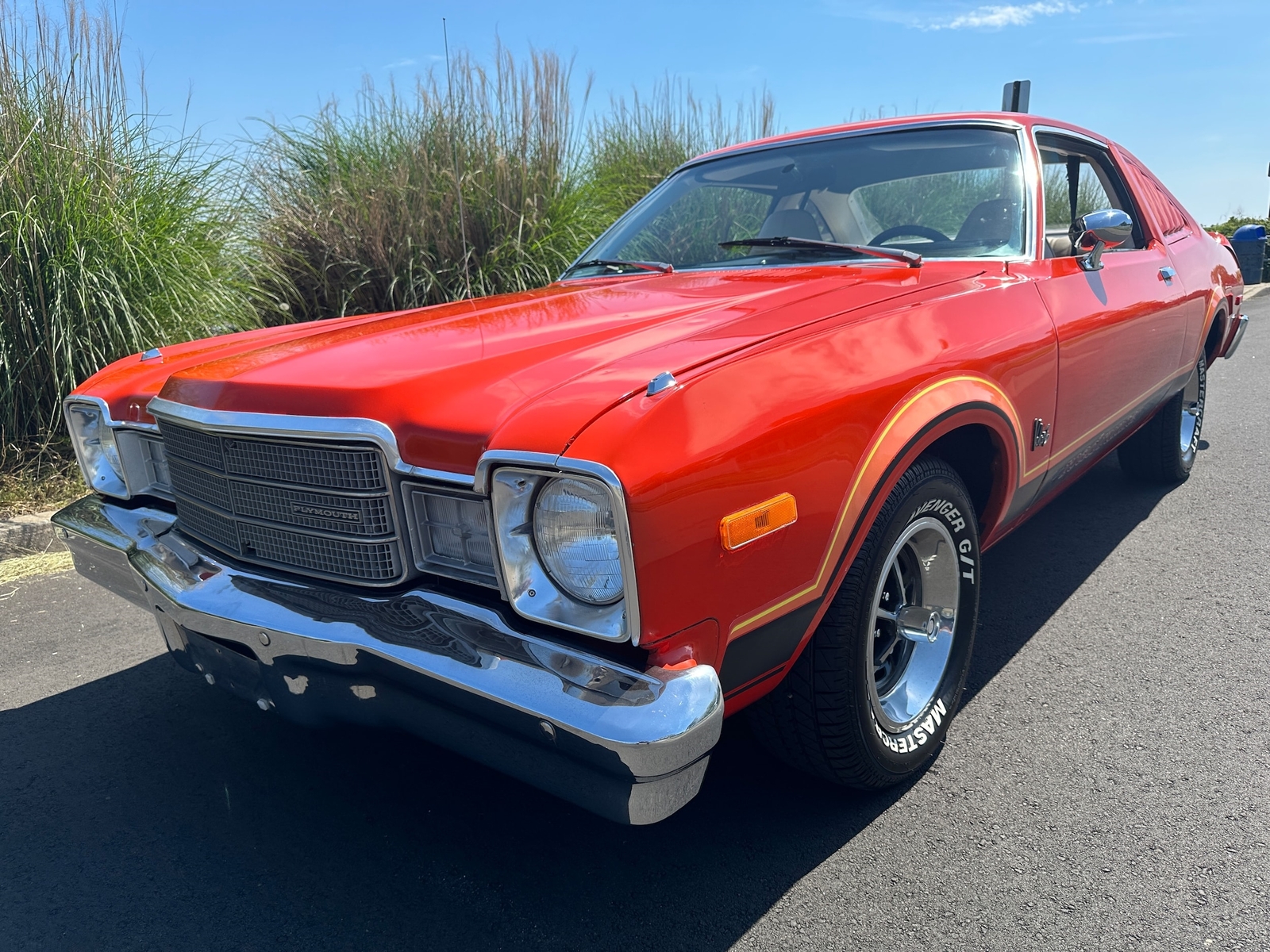 Plymouth-VoLARE-1976-Coupe-4