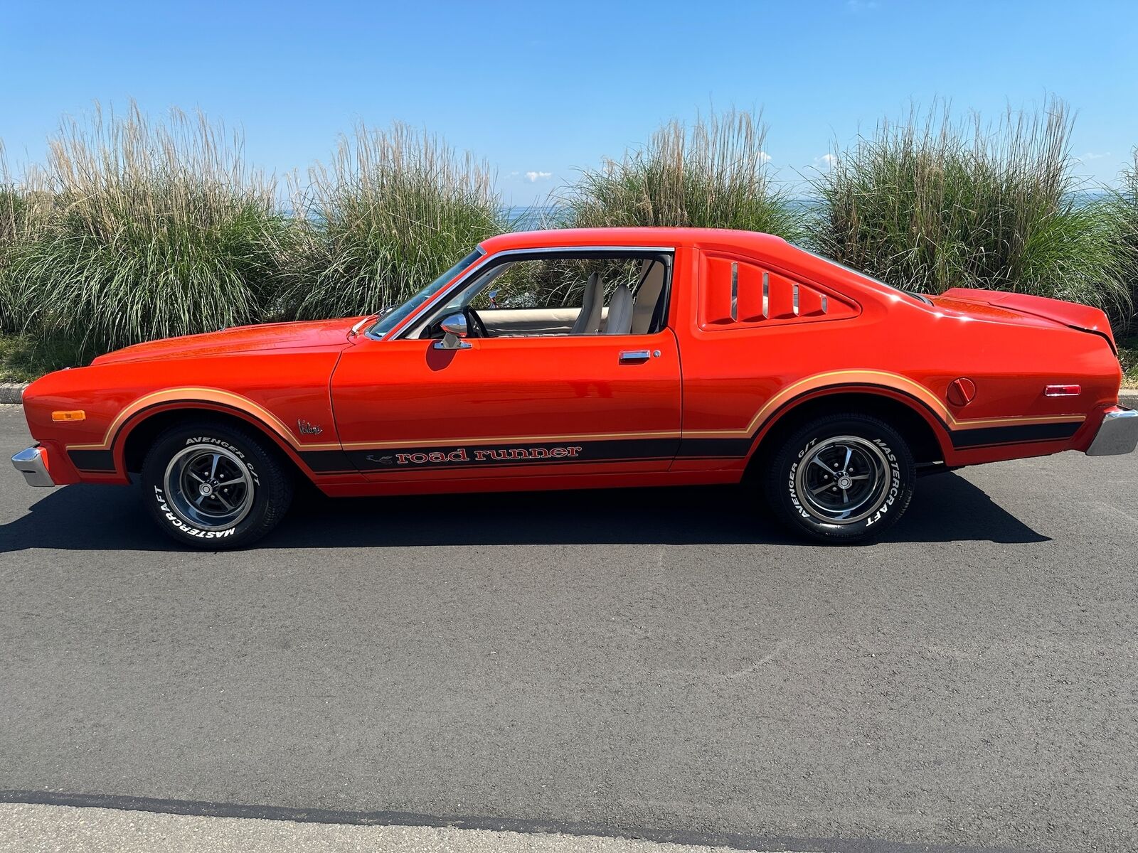 Plymouth-VoLARE-1976-Coupe-5