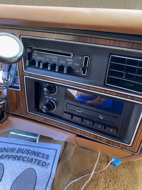 Plymouth-Volare-1976-Coupe-10