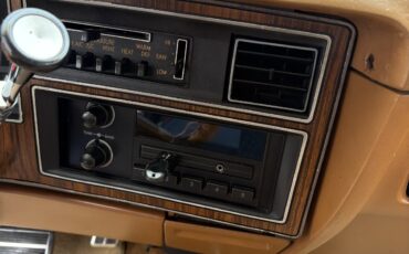 Plymouth-Volare-1976-Coupe-16