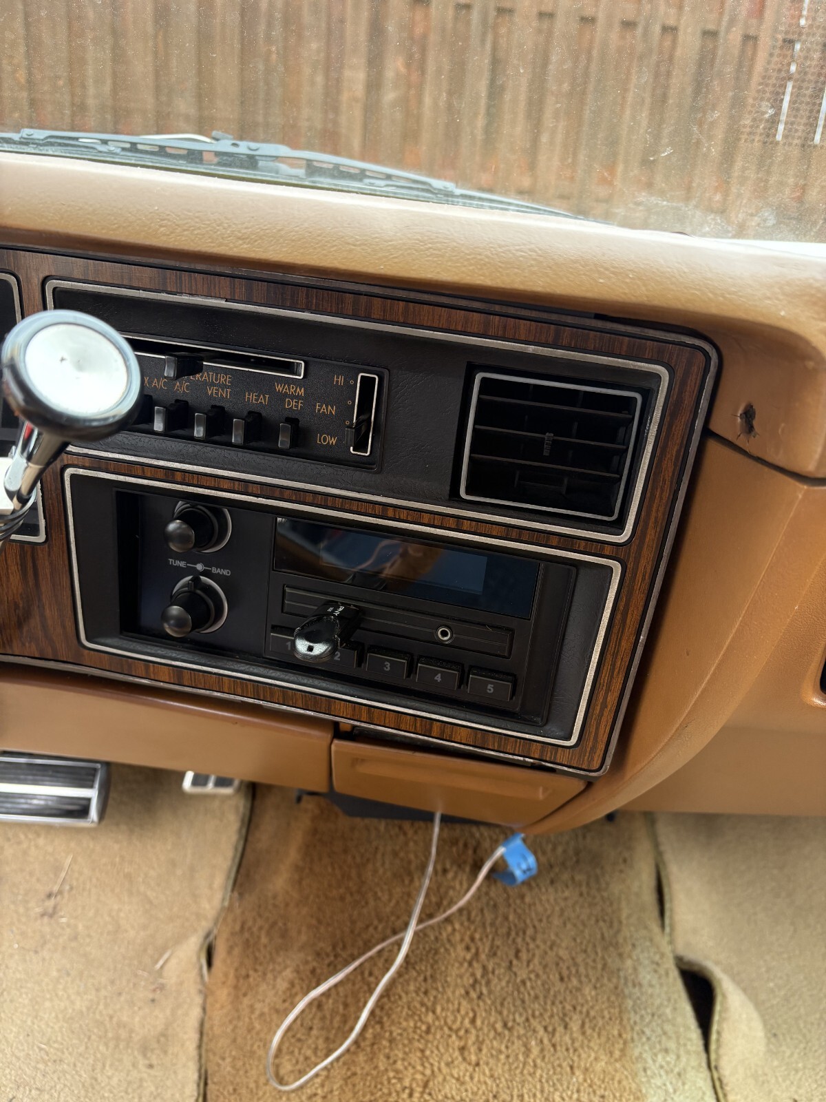 Plymouth-Volare-1976-Coupe-16