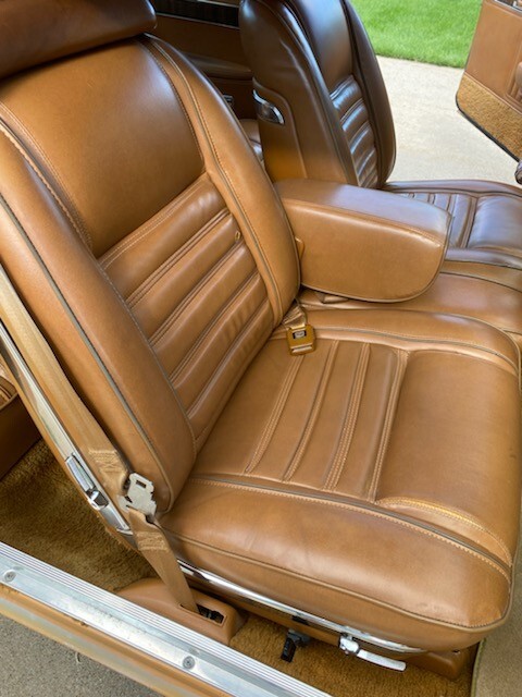 Plymouth-Volare-1976-Coupe-7