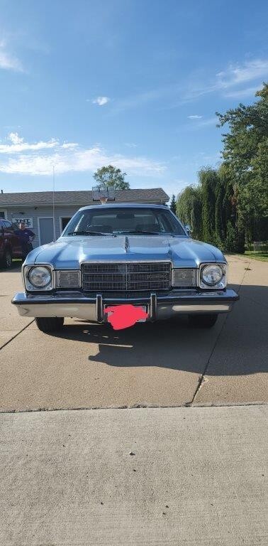 Plymouth-Volare-1977-Coupe-2