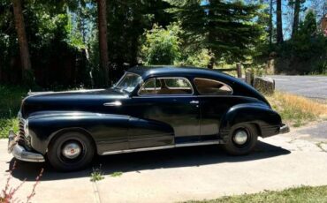 Pontiac-1946-black-4
