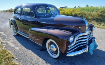 Pontiac-1947-Sedan