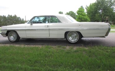 Pontiac-1962-white-5