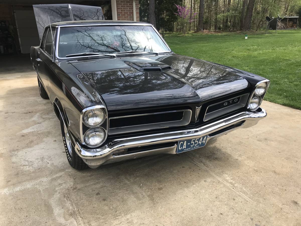 Pontiac-1965-black-5