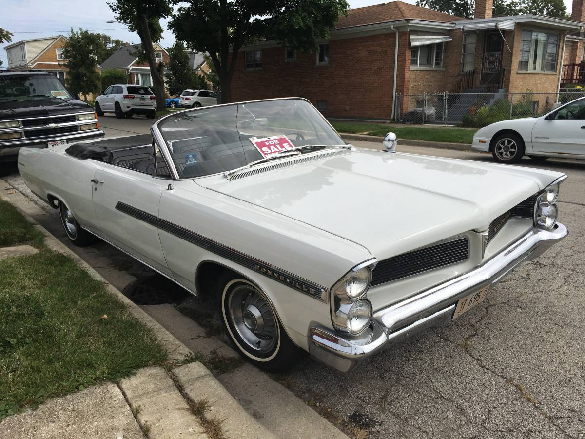 Pontiac Bonn  1963 white