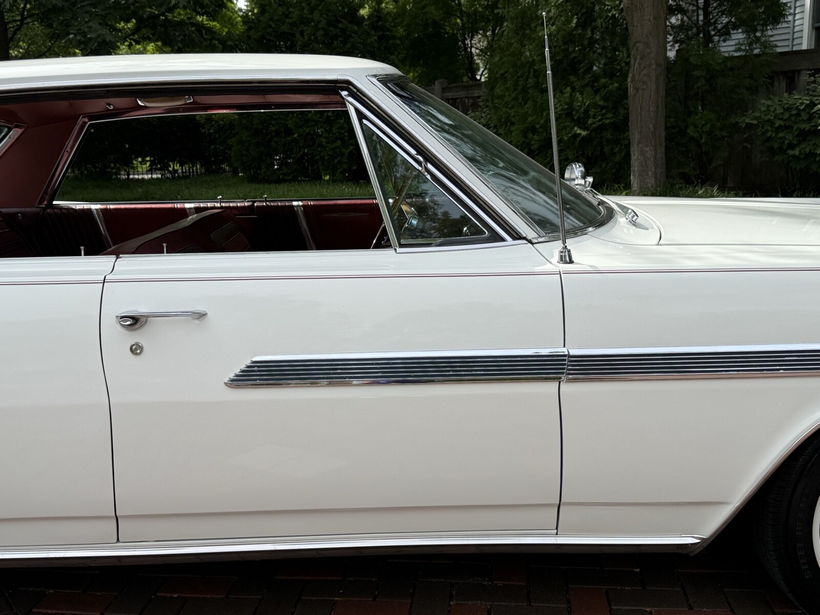 Pontiac-Bonneville-1963-14