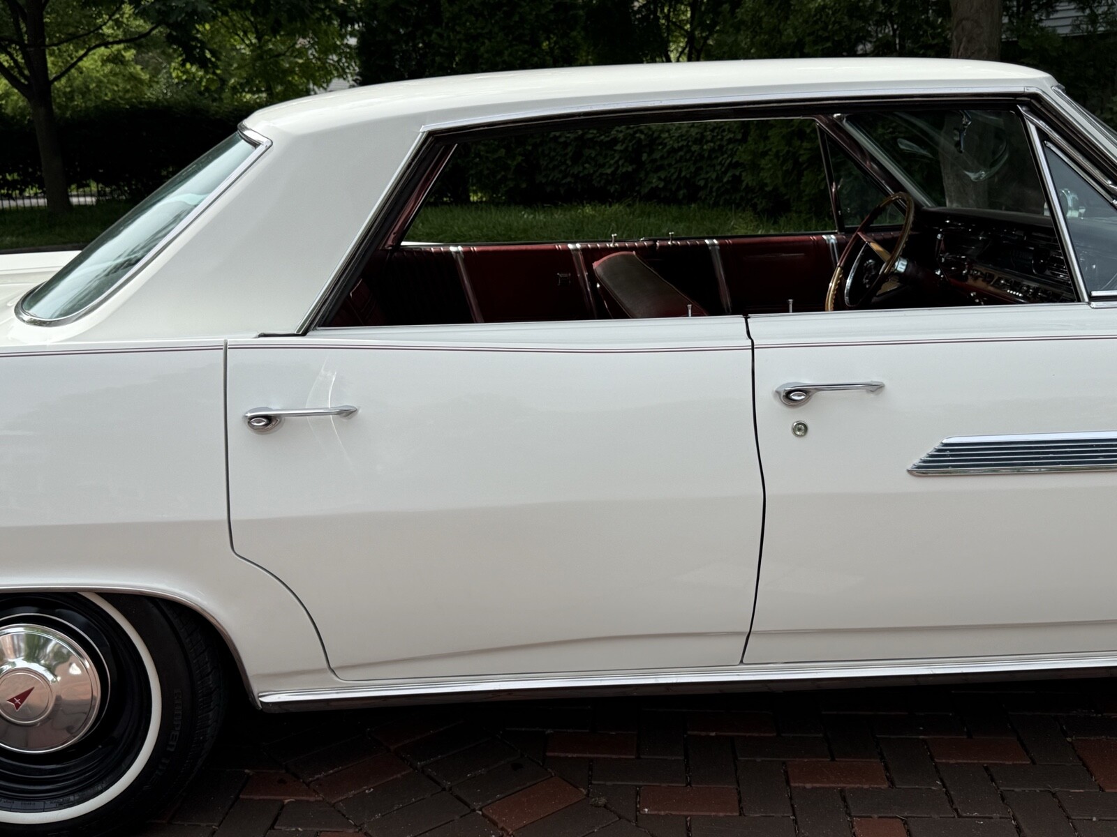 Pontiac-Bonneville-1963-15