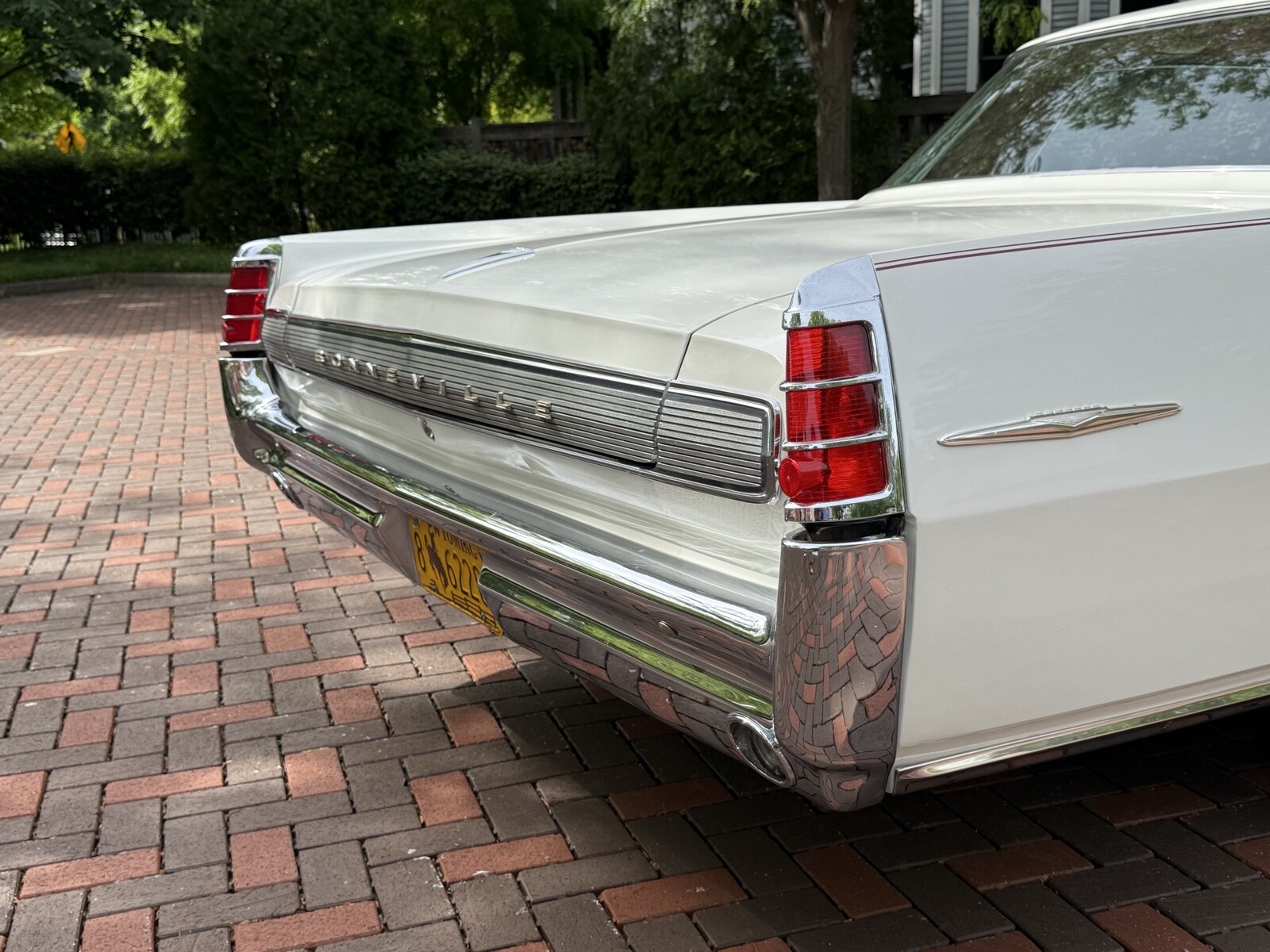 Pontiac-Bonneville-1963-25