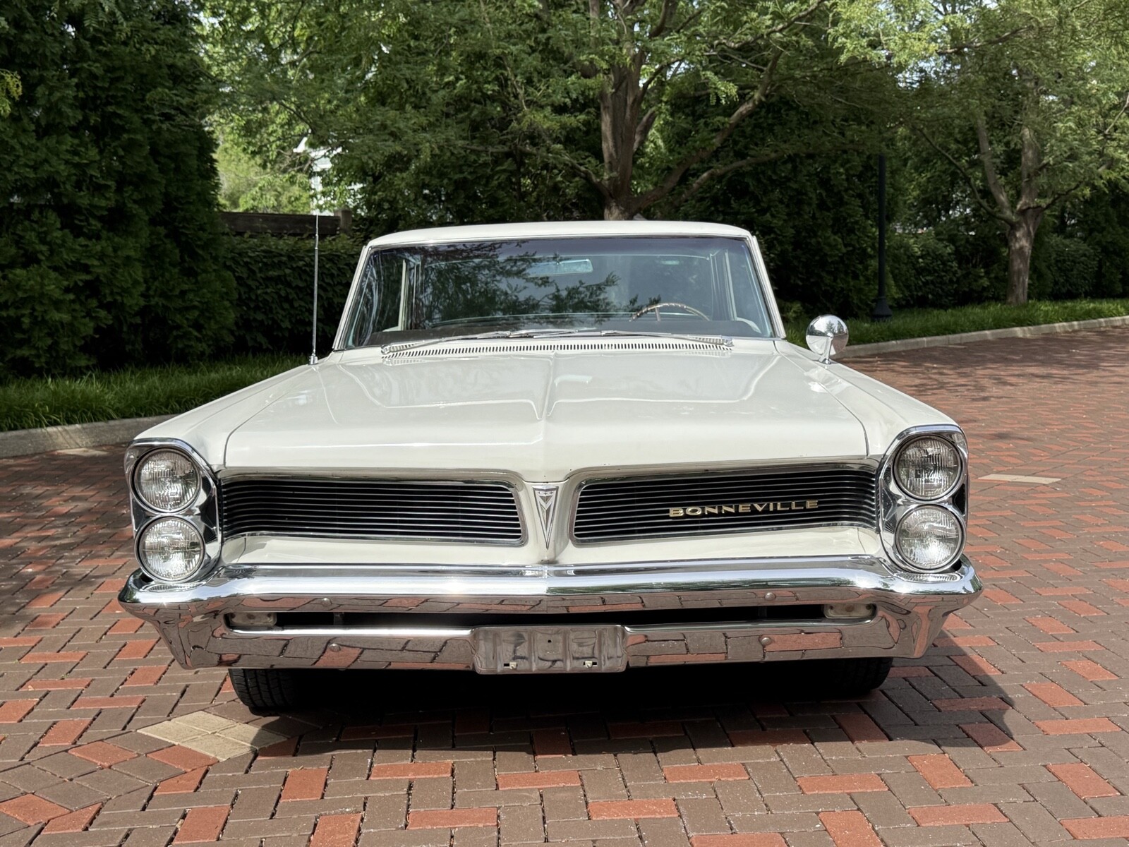 Pontiac-Bonneville-1963-31