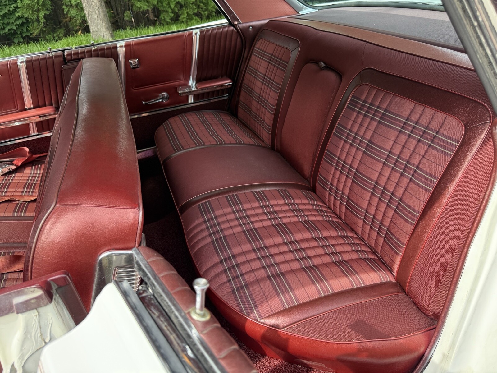 Pontiac-Bonneville-1963-38