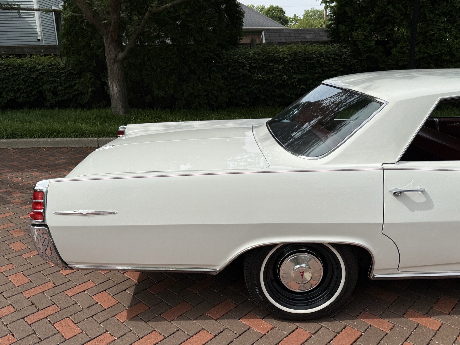 Pontiac-Bonneville-1963-6