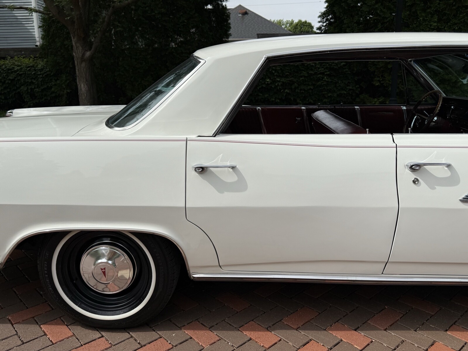 Pontiac-Bonneville-1963-7