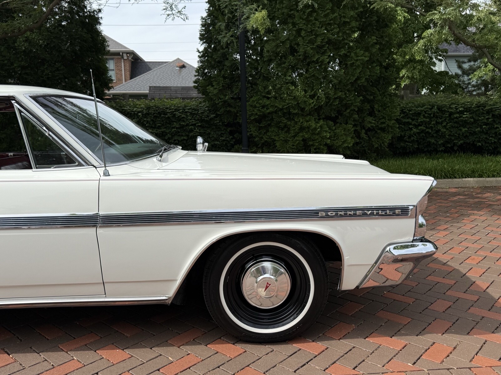 Pontiac-Bonneville-1963-9