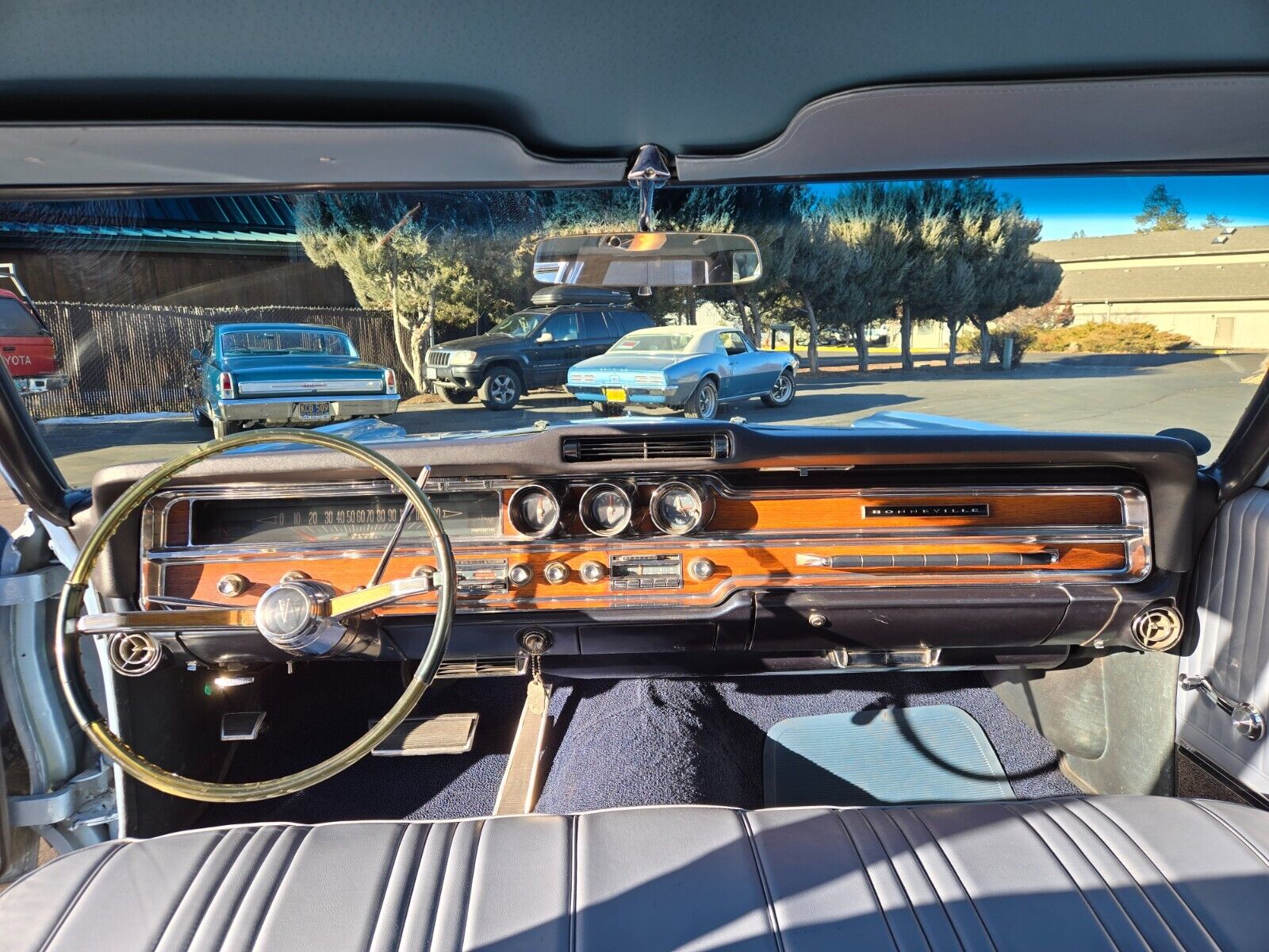 Pontiac-Bonneville-1965-Wagon-23