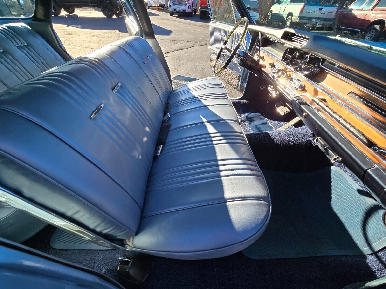 Pontiac-Bonneville-1965-Wagon-30