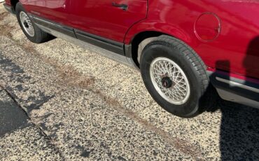 Pontiac-Bonneville-1988-1