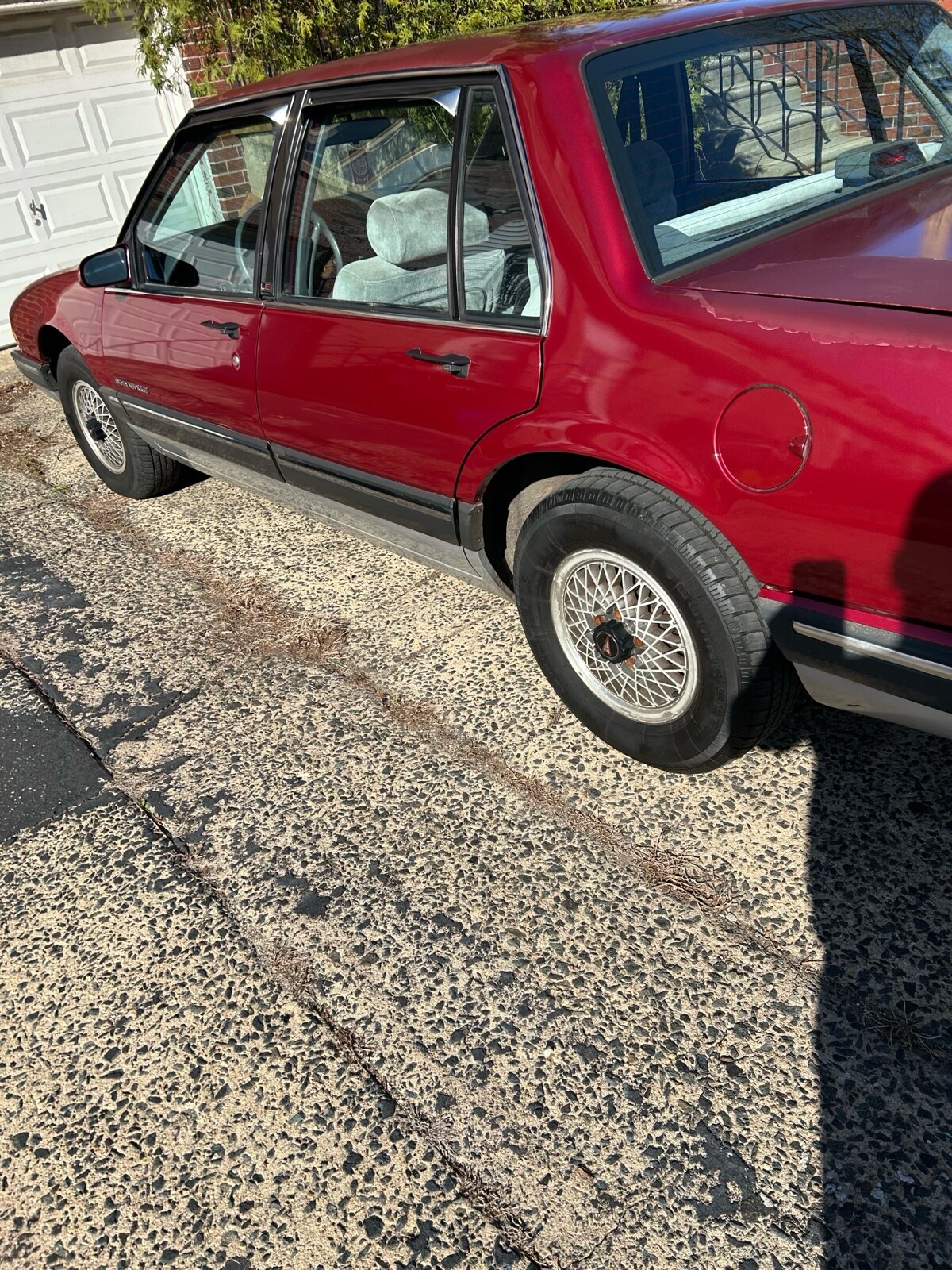 Pontiac-Bonneville-1988-1