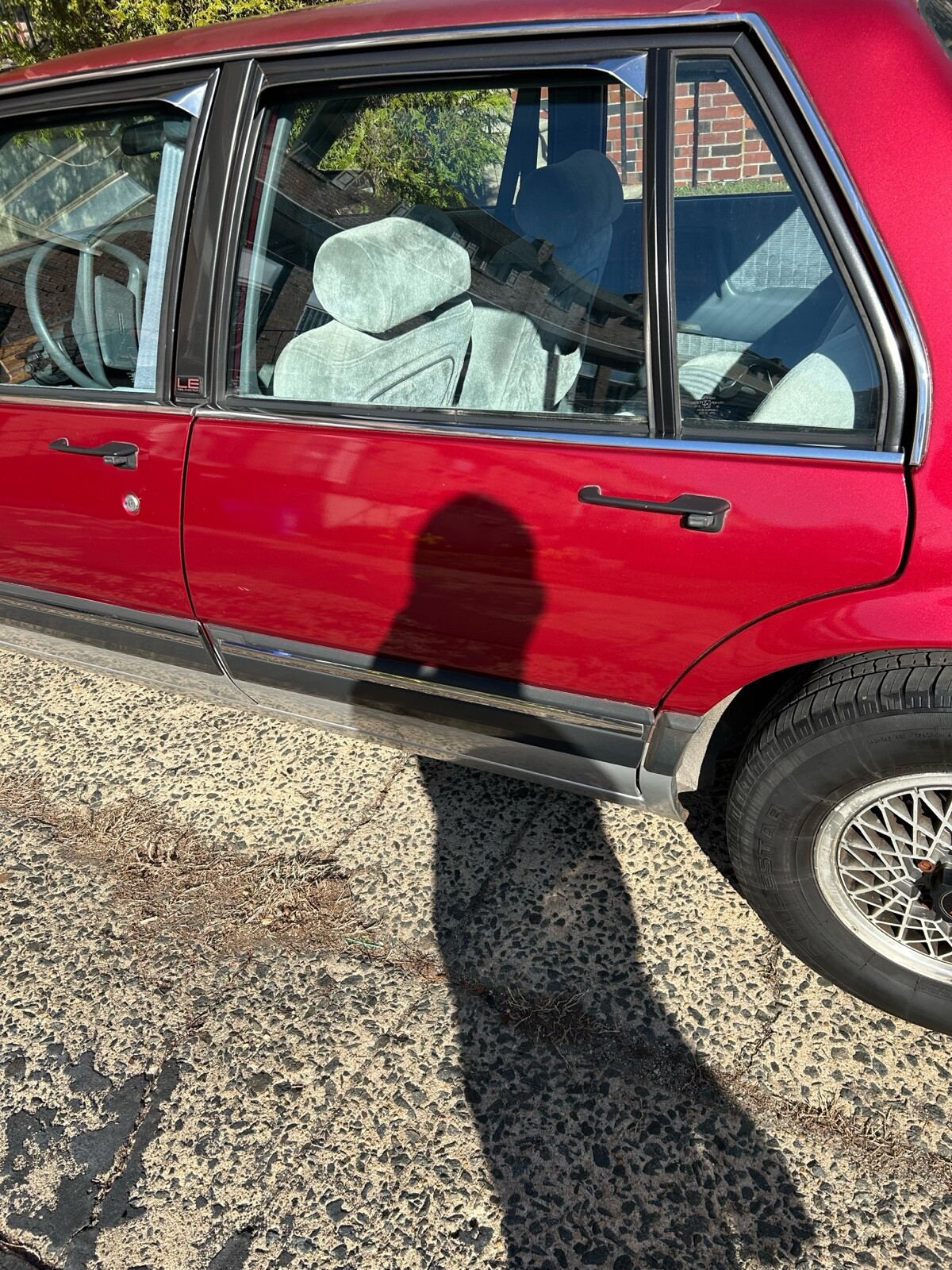 Pontiac-Bonneville-1988-2