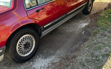 Pontiac-Bonneville-1988-4