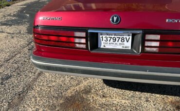 Pontiac-Bonneville-1988-6