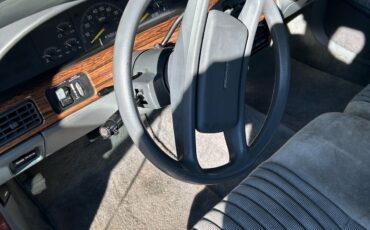 Pontiac-Bonneville-1988-7