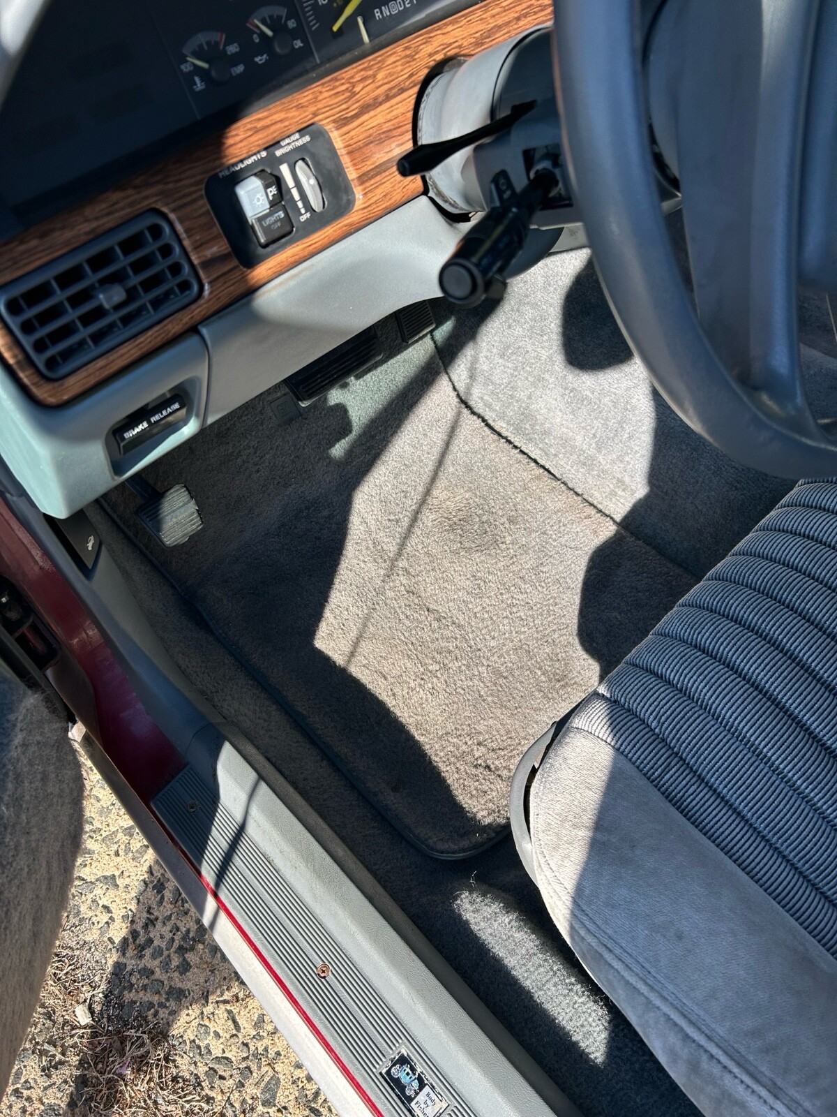 Pontiac-Bonneville-1988-8