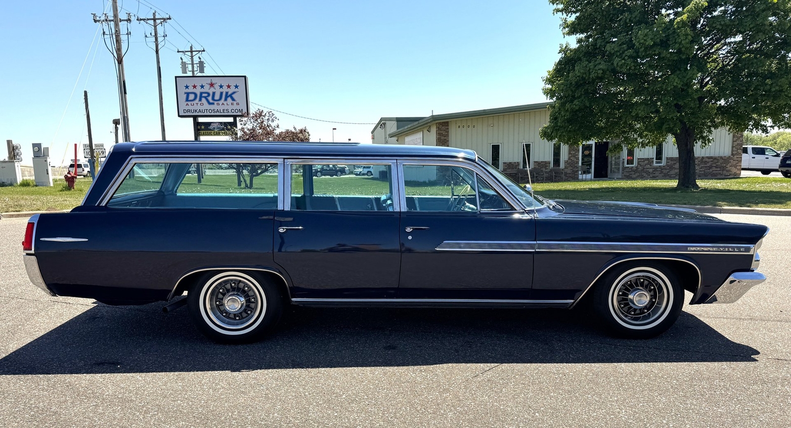 Pontiac-Bonneville-Safari-Station-Wagon-4-Speed-1963-Wagon-1