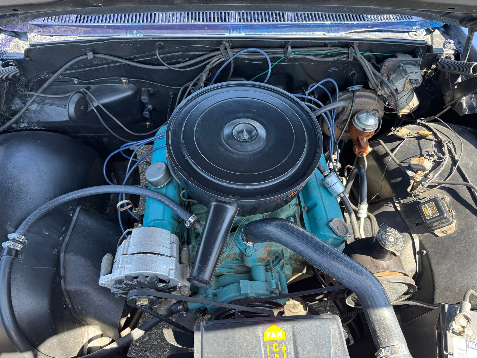 Pontiac-Bonneville-Safari-Station-Wagon-4-Speed-1963-Wagon-15