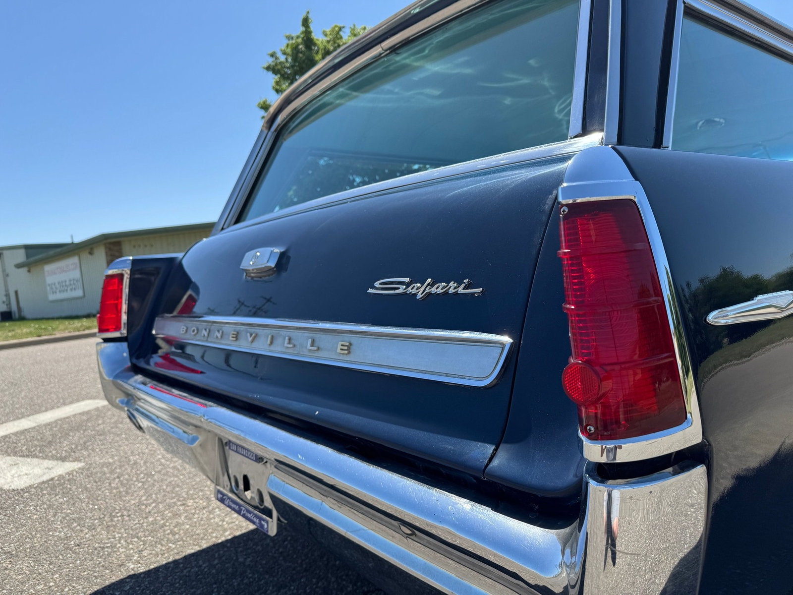 Pontiac-Bonneville-Safari-Station-Wagon-4-Speed-1963-Wagon-26