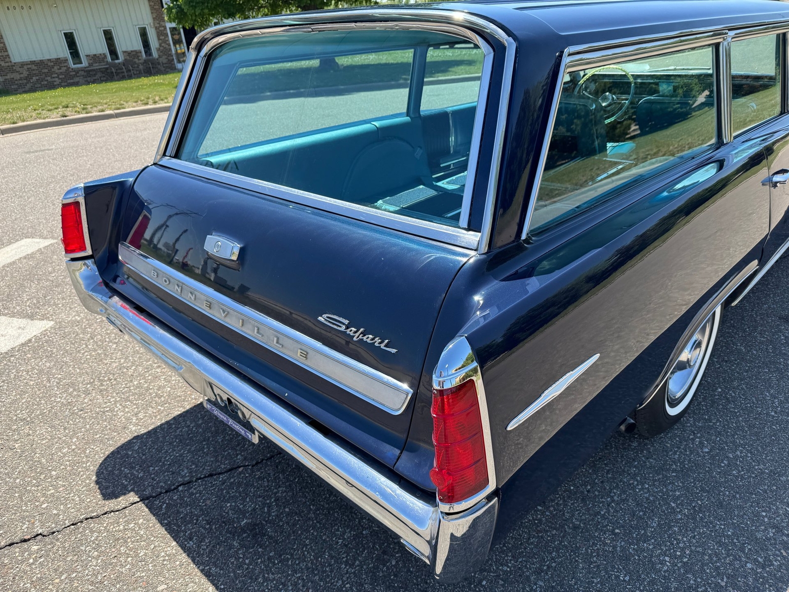 Pontiac-Bonneville-Safari-Station-Wagon-4-Speed-1963-Wagon-28