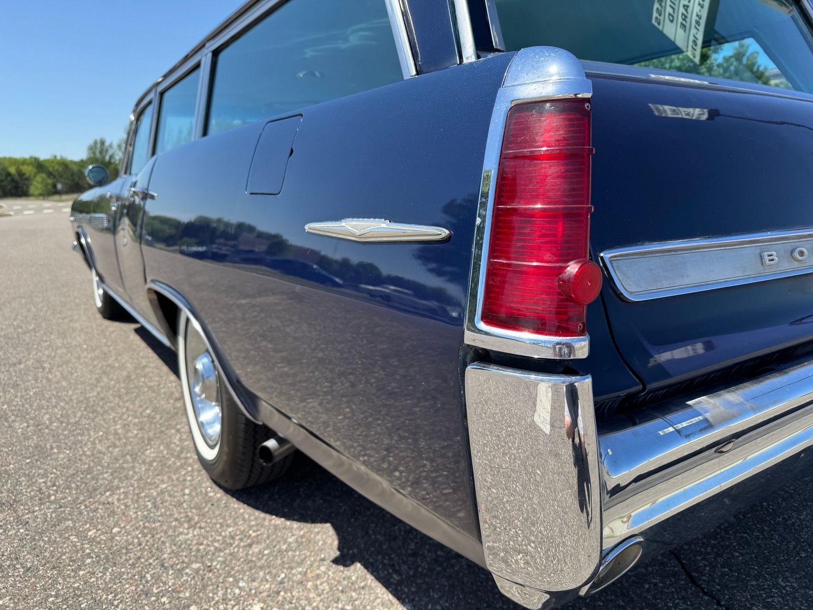 Pontiac-Bonneville-Safari-Station-Wagon-4-Speed-1963-Wagon-31