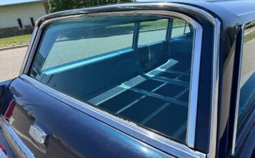 Pontiac-Bonneville-Safari-Station-Wagon-4-Speed-1963-Wagon-37