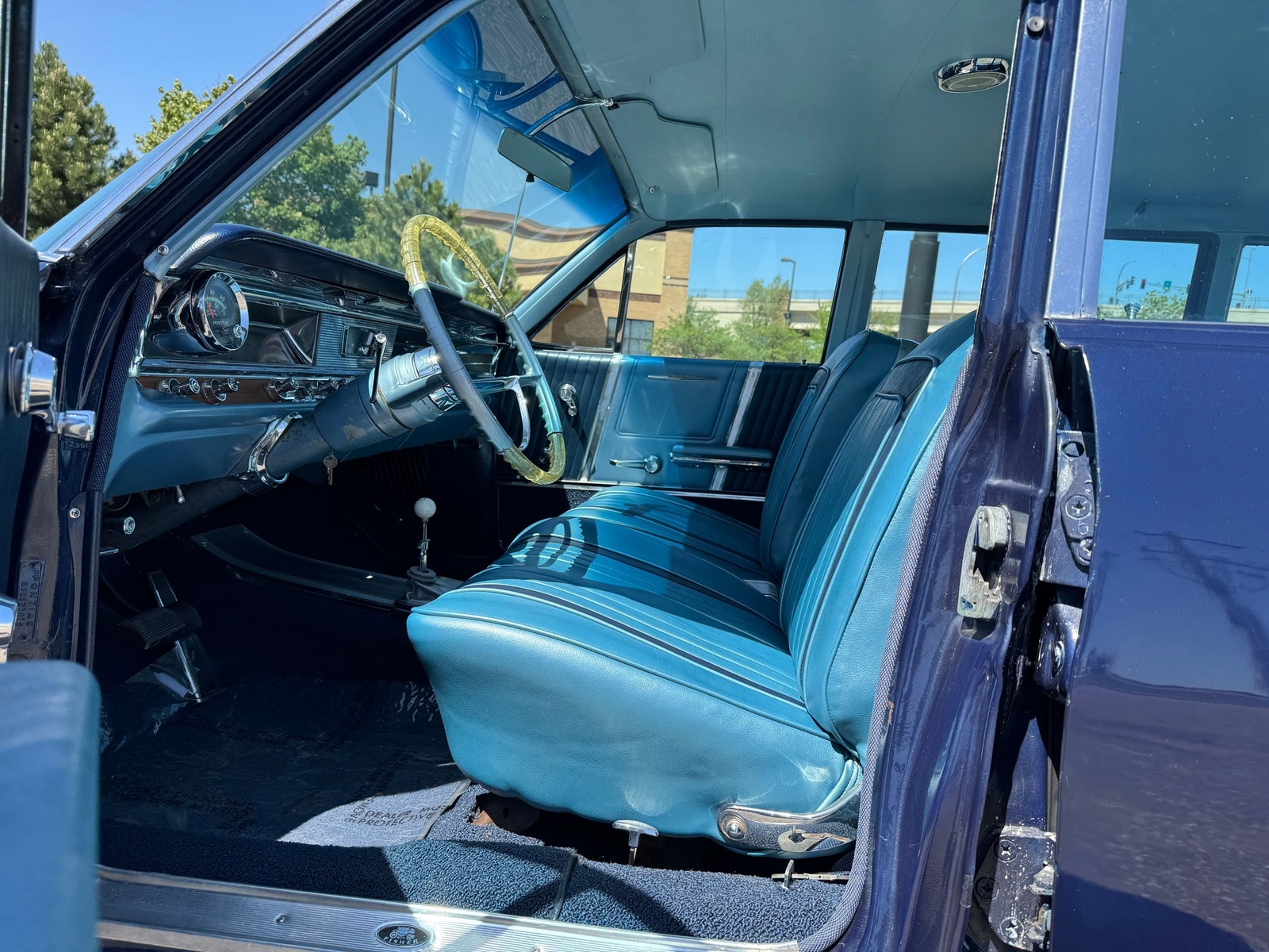 Pontiac-Bonneville-Safari-Station-Wagon-4-Speed-1963-Wagon-9