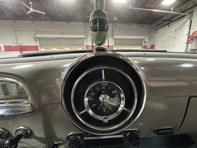 Pontiac-Catalina-1952-Sedan-Delivery-12