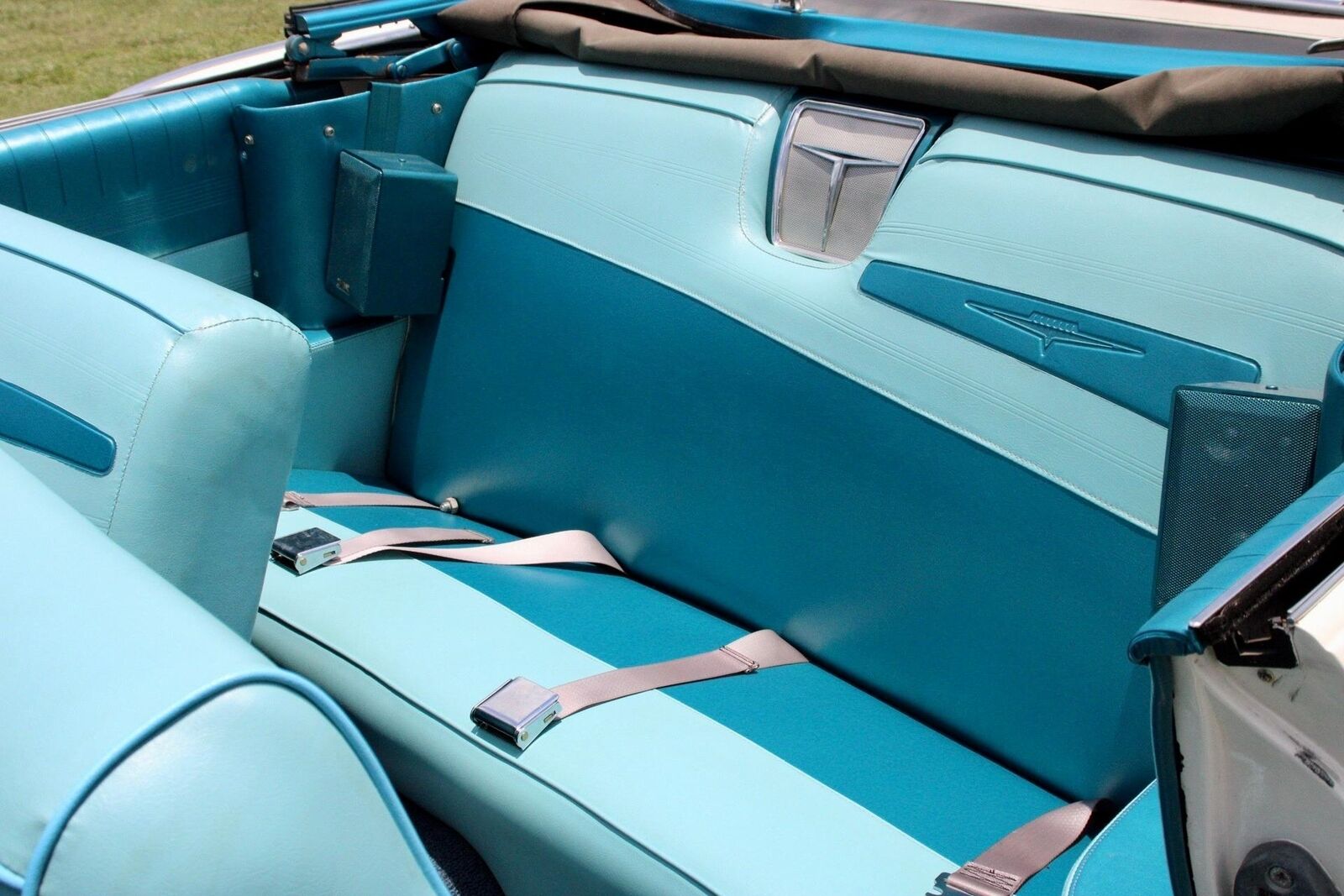 Pontiac-Catalina-1959-2-Door-17