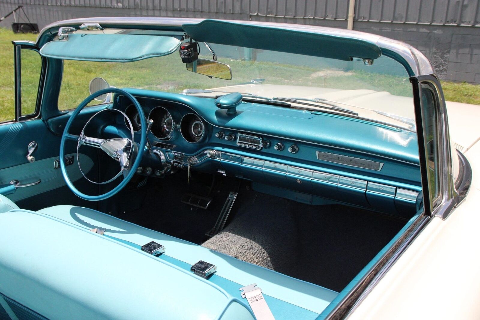 Pontiac-Catalina-1959-2-Door-28