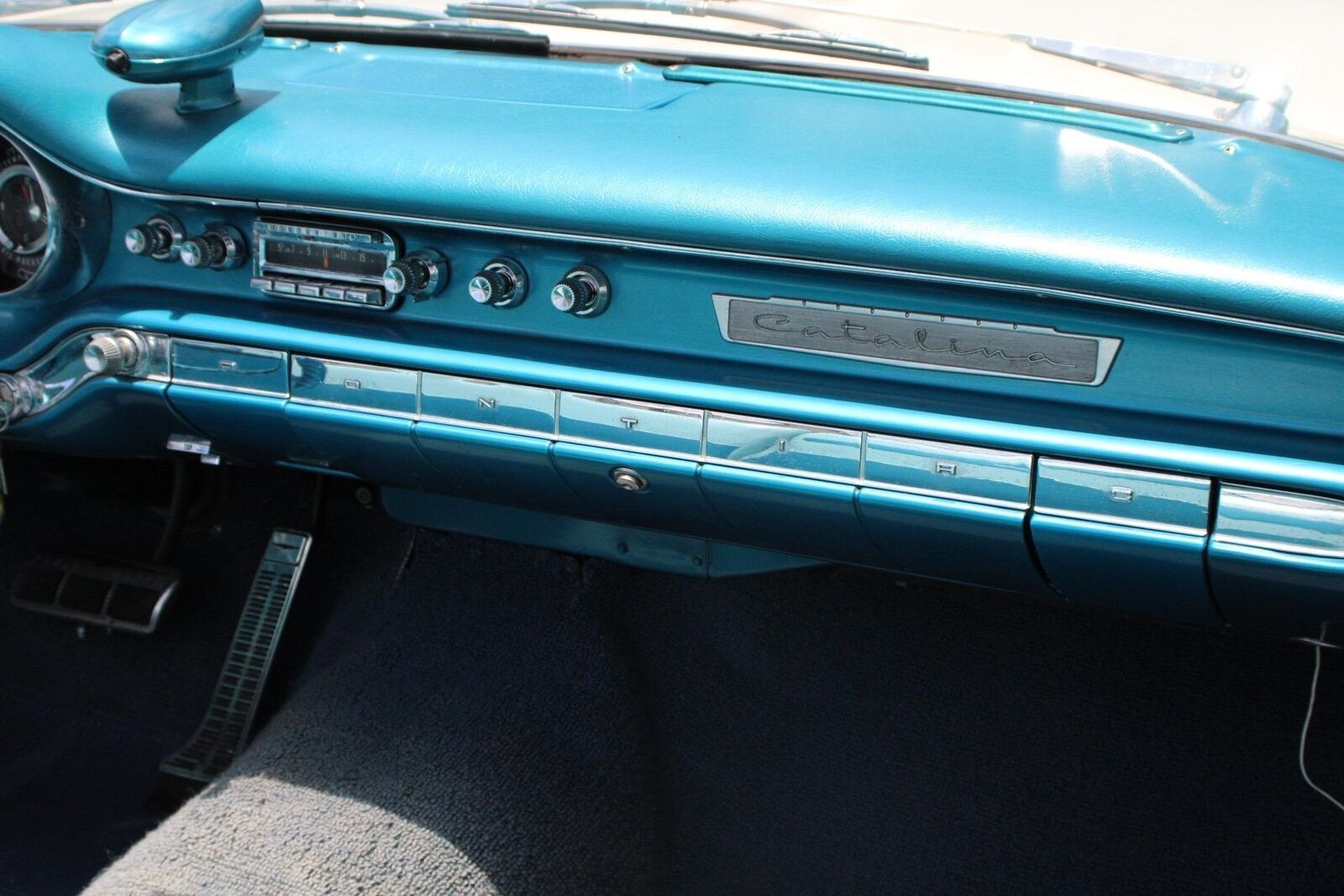 Pontiac-Catalina-1959-2-Door-31